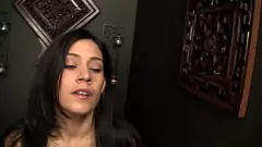 Reproduzir Confissão atrevida de Gloryhole de Raylene