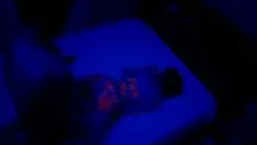 Reproducir A la mierda en la caja con missfluo apretada, bájate