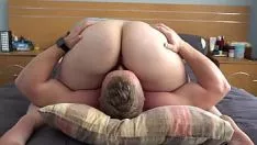 Odtwórz Big bunt pawg 69 cum na kotku i porodu go z powrotem z wnętrza!