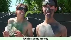 Play Missy necessarily to repay her debts 7